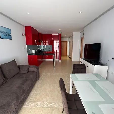 Diamond By The Sea سفيتي فلاس