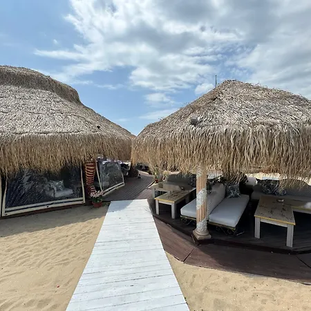 Diamond By The Sea سفيتي فلاس