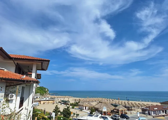 Diamond By The Sea *