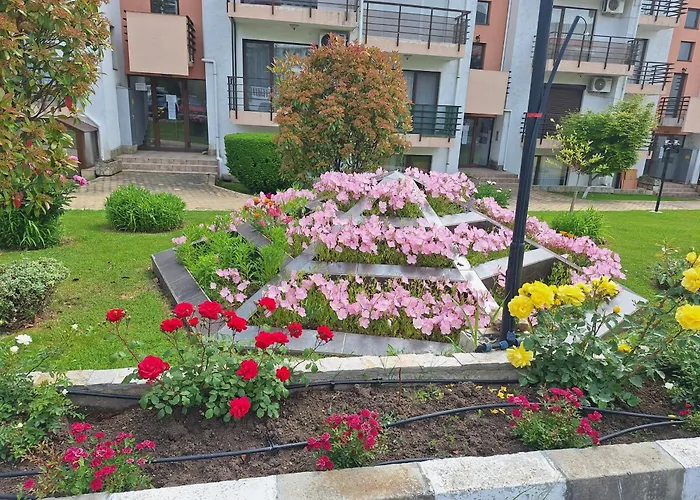 Diamond By The Sea *